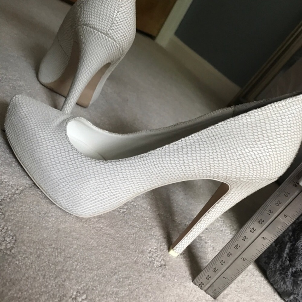 BGBGeneration White Heel